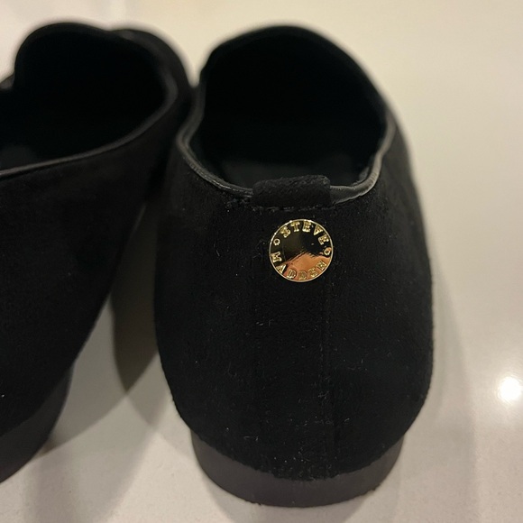 Steve Madden black suede loafers/flats - Picture 3 of 4